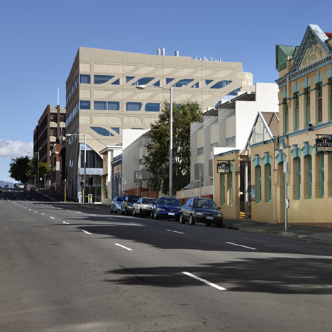 Menzies Research Building by Lyons Menzies Research Building by Lyons