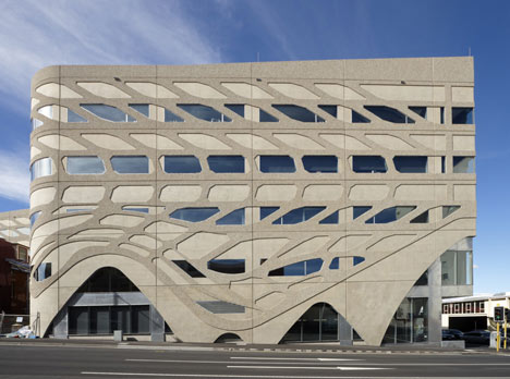 Menzies Research Building by Lyons Menzies Research Building by Lyons