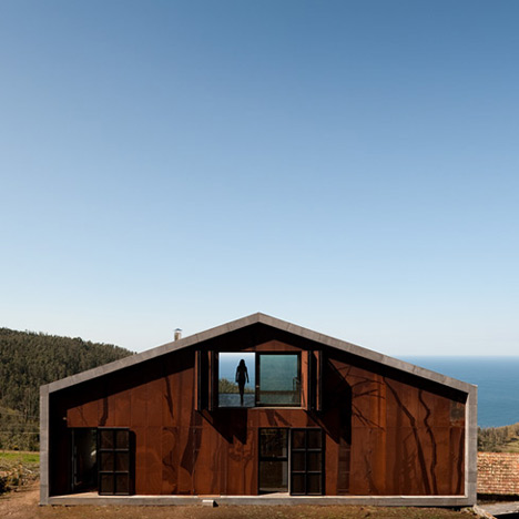 Prefab House in Cedeira by MYCC Prefab House in Cedeira by MYCC