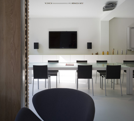 Therefore Offices by West Architecture Therefore Offices by West Architecture