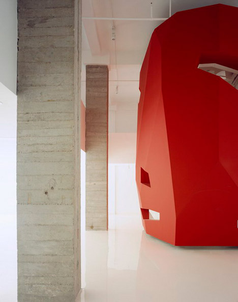 A Red Object by 3GATTI Architecture Studio A Red Object by 3GATTI Architecture Studio
