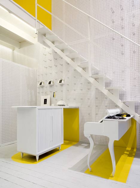 Delicatessen Clothing Store by Z-A Studio Delicatessen Clothing Store by Z-A Studio