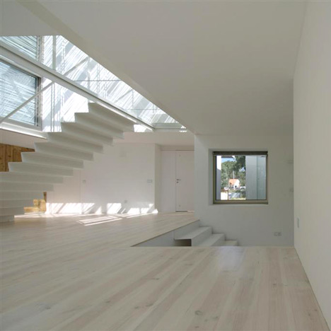 House in Meco by Jorge Mealha Arquitecto House in Meco by Jorge Mealha Arquitecto