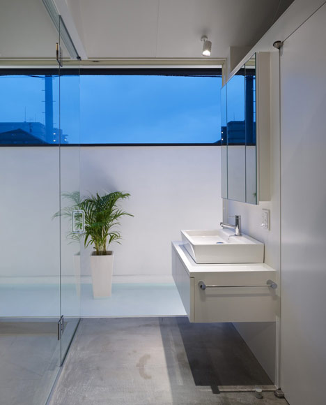 Ogaki House by Katsutoshi Sasaki and Associates Ogaki House by Katsutoshi Sasaki and Associates