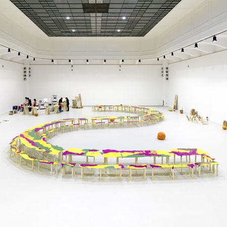 The Workshop Chair by Jerszy Seymour6 The Workshop Chair by Jerszy Seymour